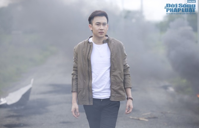 Dương Triệu Vũ dựng lại hiện trường tai nạn máy bay đầy thảm khốc